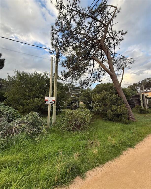 Terreno 404 m2 en Manantiales: Potencial y