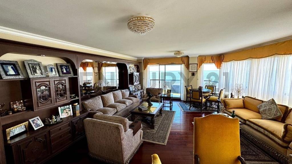 Venta Apartamento Punta carretas 4 dormitorios 2 cocheras...