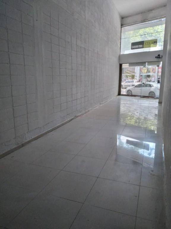 Local -Arenal Grande y Martín García, 4m de frente, 70mts2
