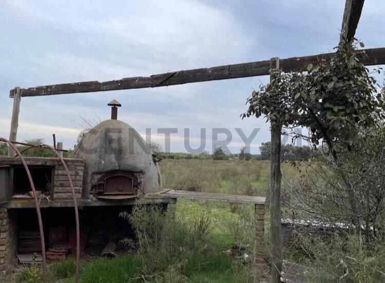 Chacra con casa y galpón en Santa Rosa de 4 hectáreas con...
