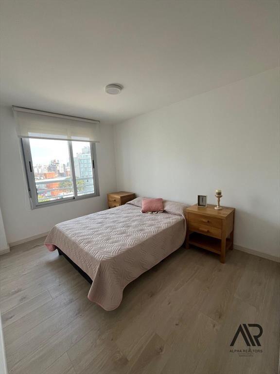 Venta Apartamento De 2 Dormitorios En Tres Cruces