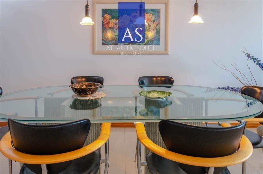 Apartamento de 2 dormitorios con vista al mar del