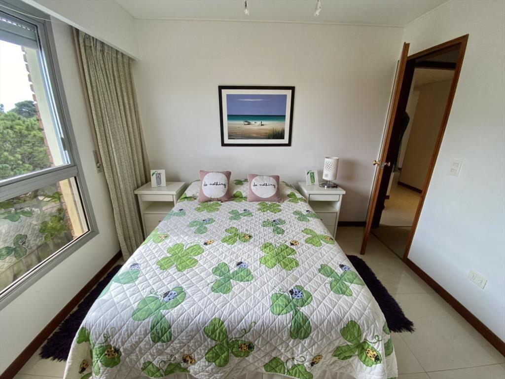 Apartamento en Roosevelt, 2 dormitorios en alquiler anual