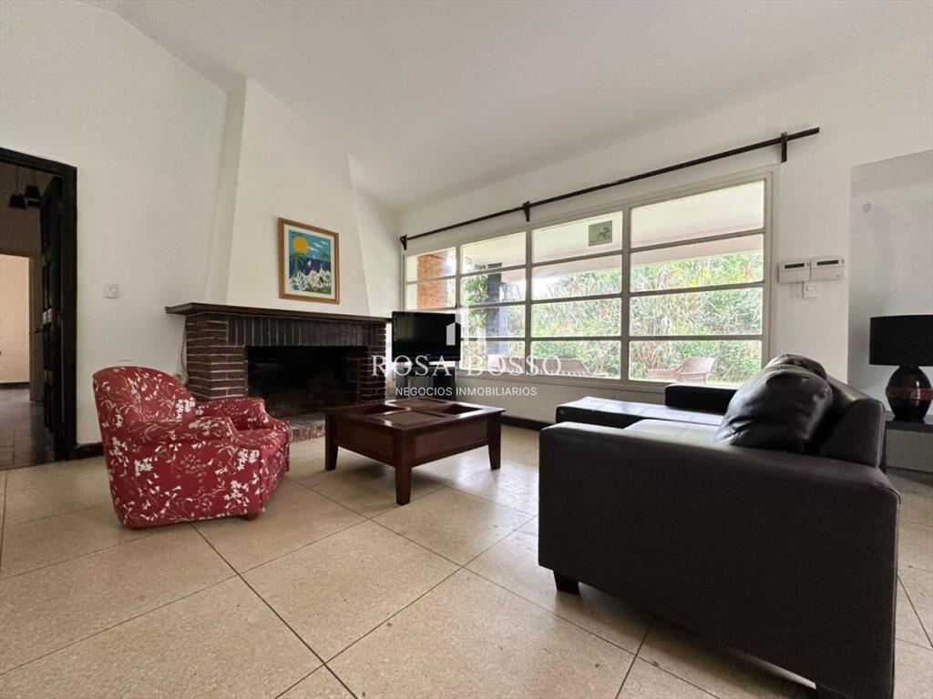 Casa de 3 dormitorios en venta en Cantegril