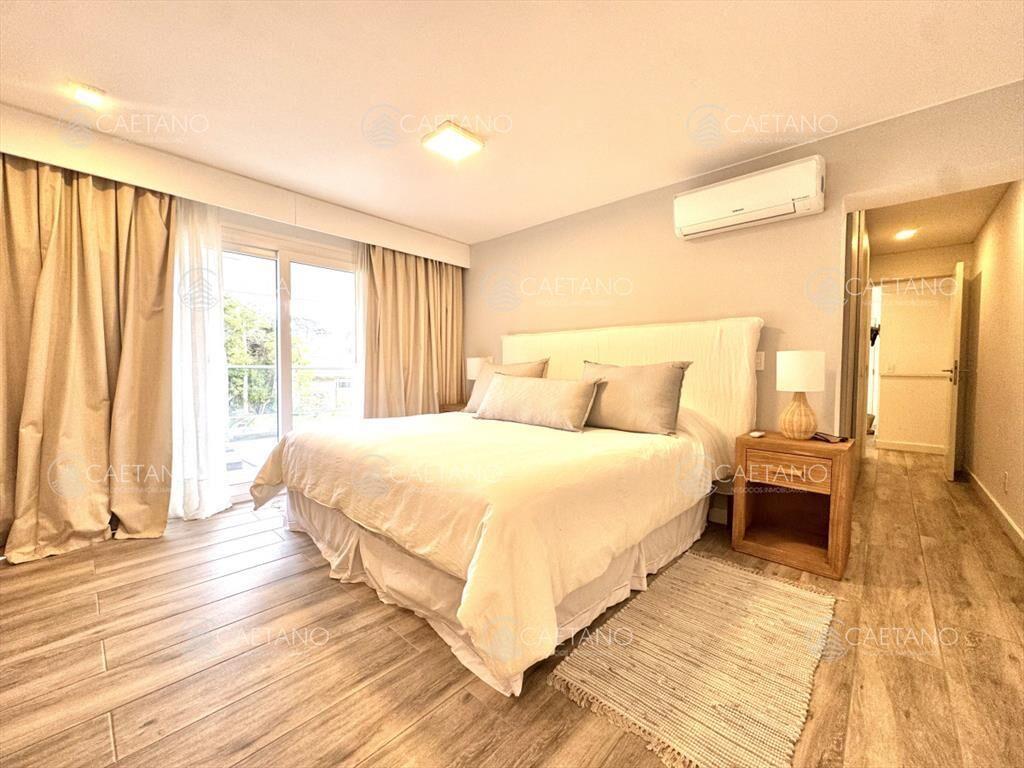 Espectacular Apartamento Duplex de Tres dormitorios en Alqu
