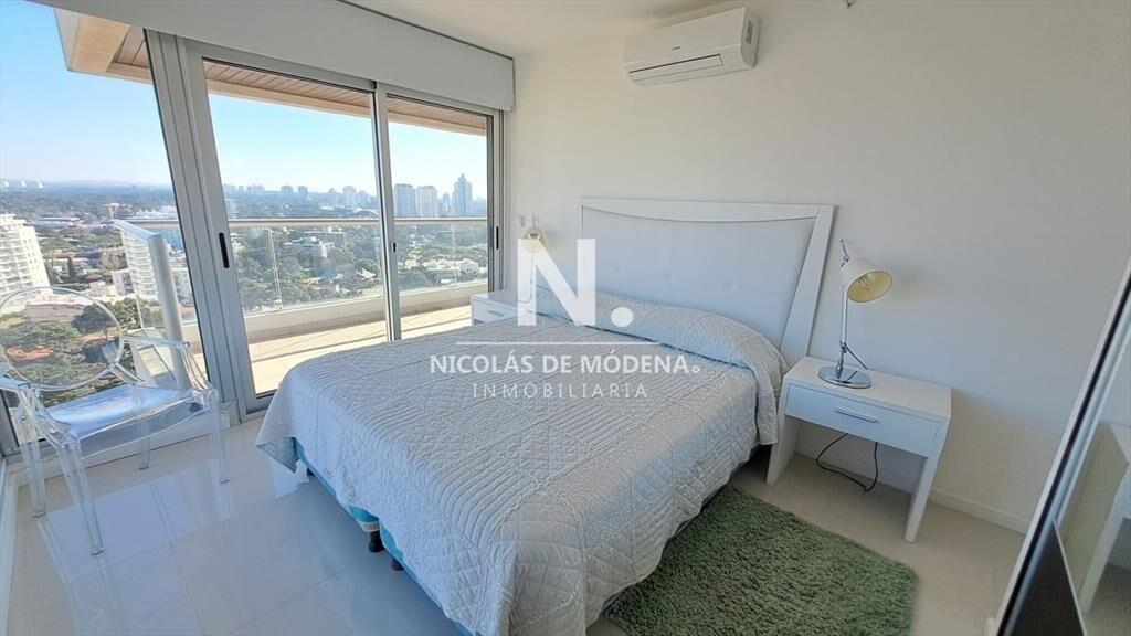 Espectacular apartamento en Playa Brava. Ref.