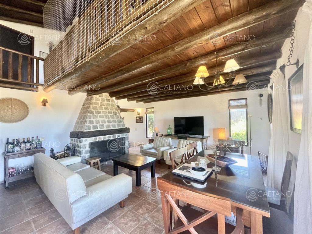 Alquiler casa 3 dormitorios en Balneario Bs As - Punta del