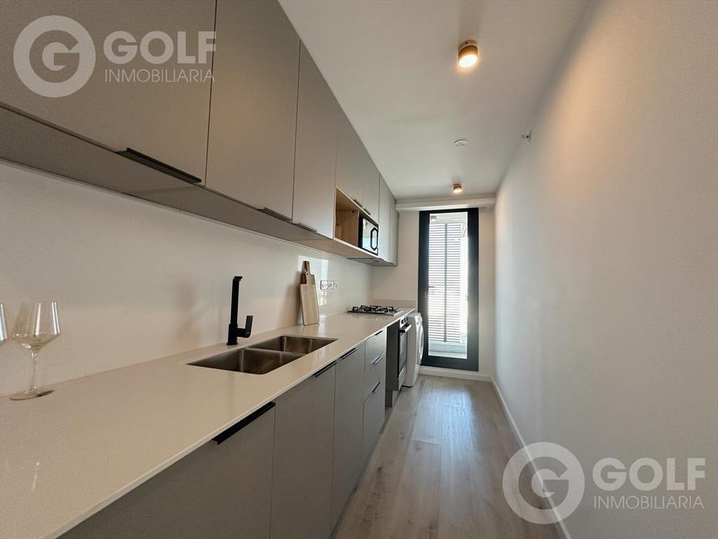 Venta de apartamento de 3 dormitorios con gran terraza y pa