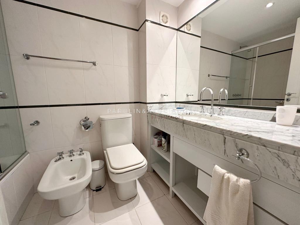 Alquiler Apartamento 2 Dormitorios En Edificio Art Boulevar