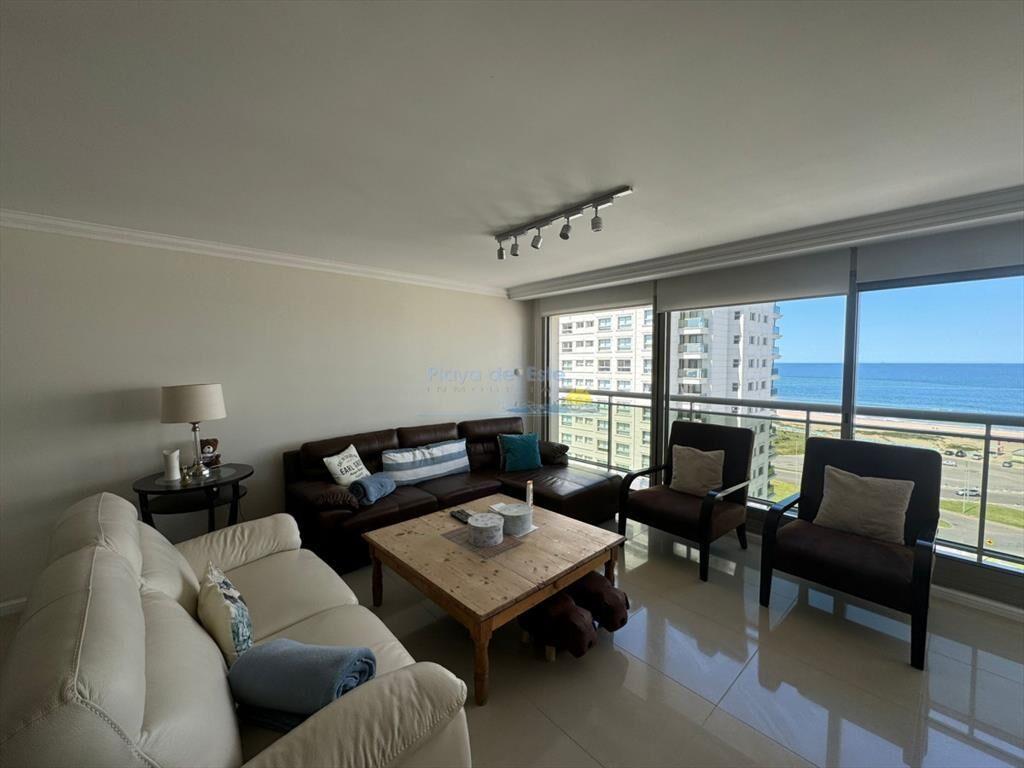 Apartamento en Alquiler de 3 dormitorios en Torre