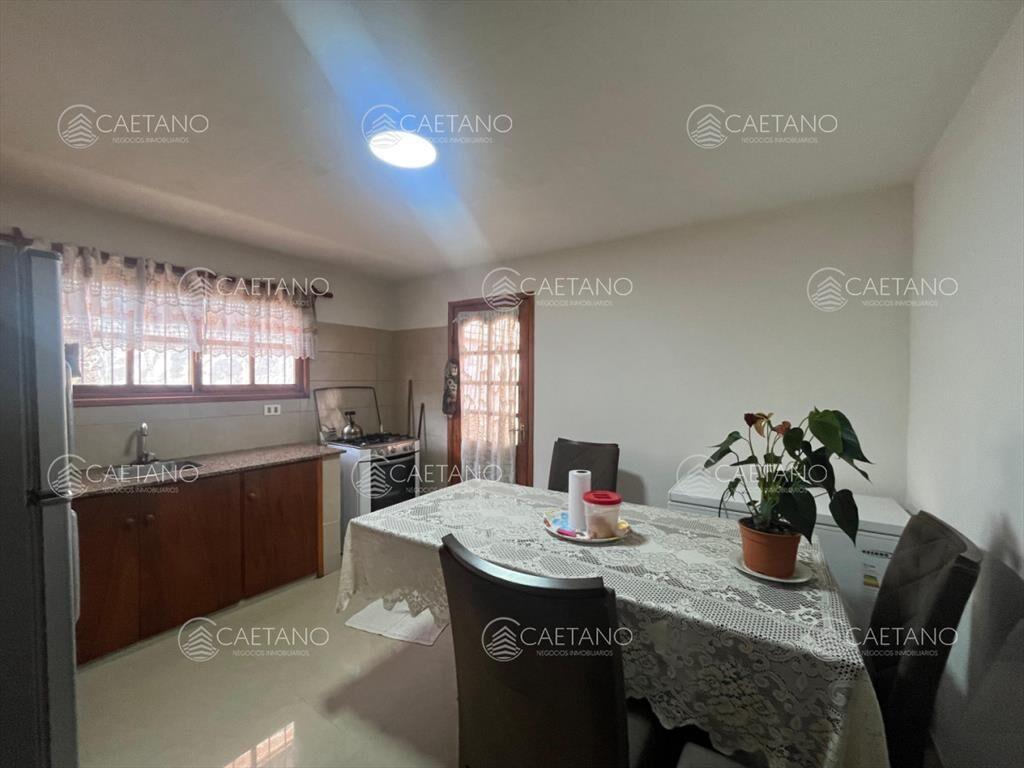 VENTA DE CASA 2 DORMITORIOS BARRIO SARANDI