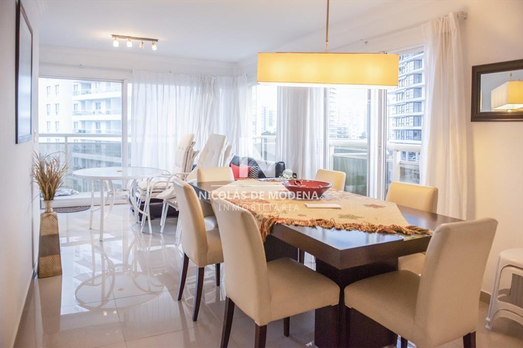 En venta apartamento de 3 dormitorios, en Brava a