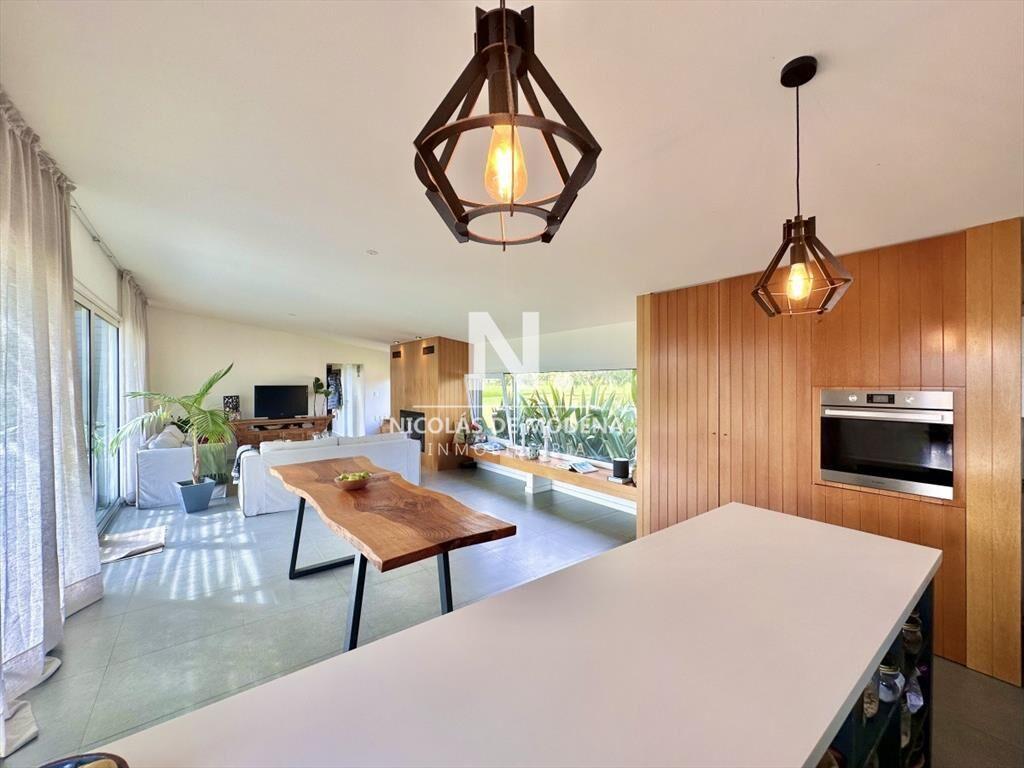 Casa de cuatro dormitorios en venta en Barrio El