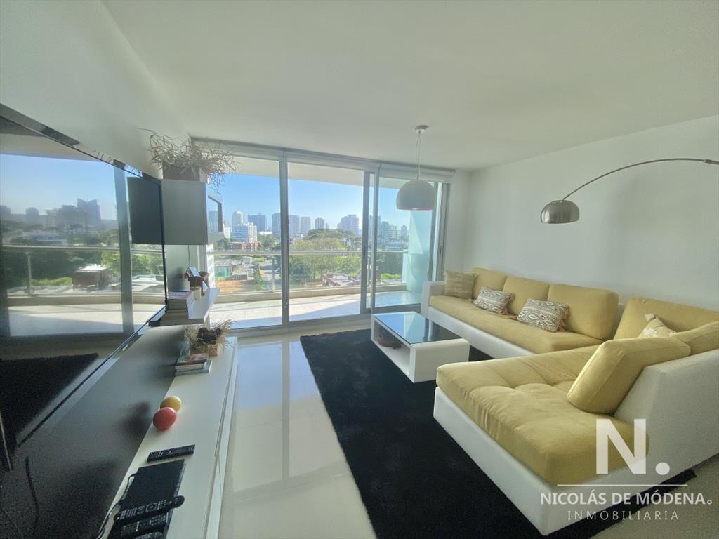 Apartamento en venta de 2 dormitorios en Punta Del Este