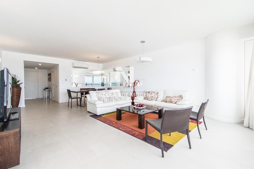 Apartamento en torre Le Parc en alquiler temporario, Playa