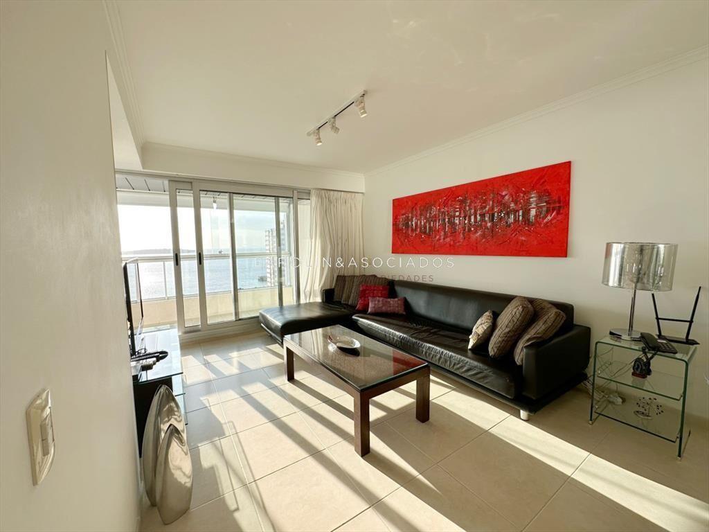 Apartamento em venta de 2 dormitorios en edificio