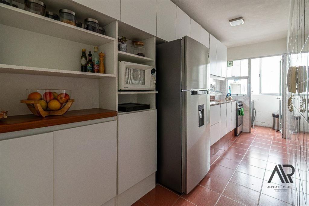 Venta Apartamento 3 dormitorios en Pocitos con cochera