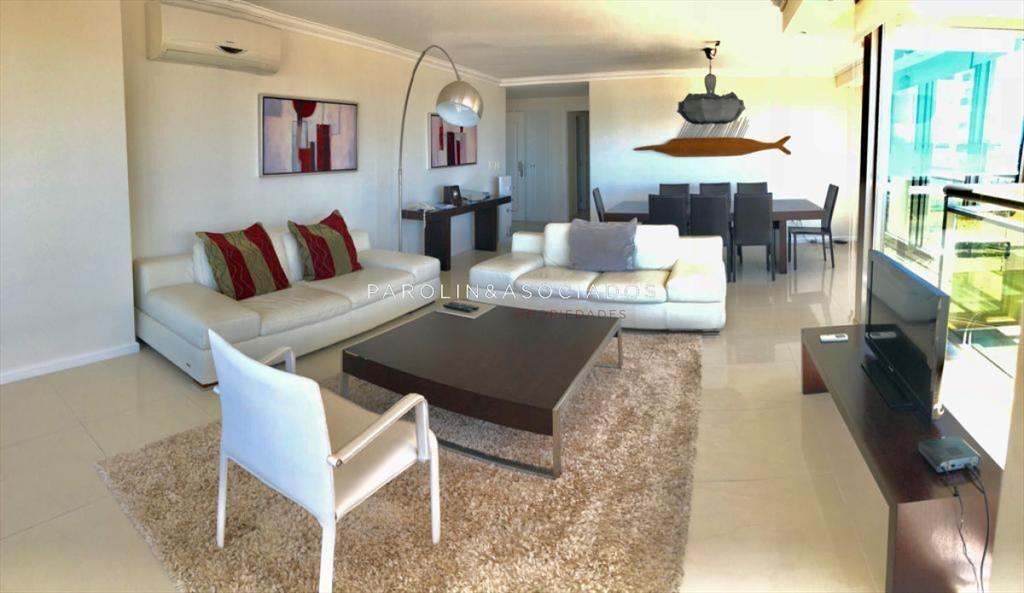 Apartamento en venta de 3 dormitorios en Torre