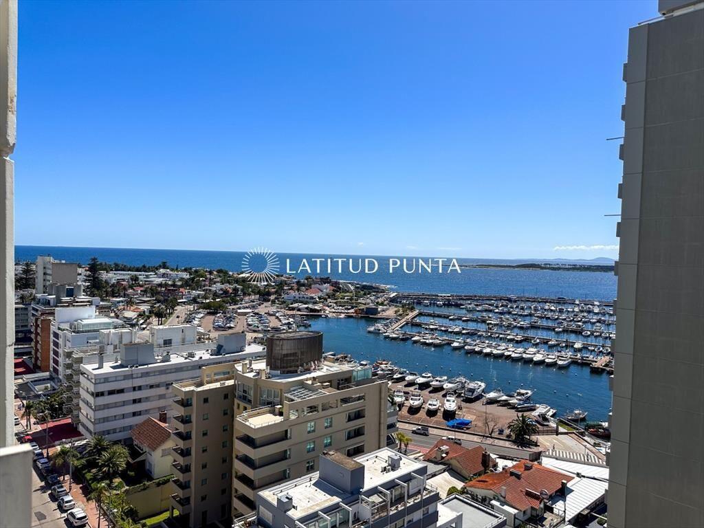 Apartamento en Peninsula, 3 dormitorios y