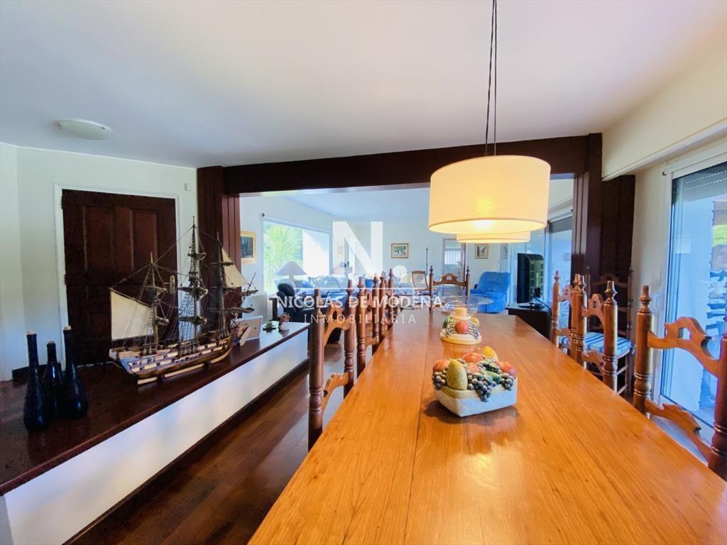 Impecable Residencia en la mansa a pasos del mar