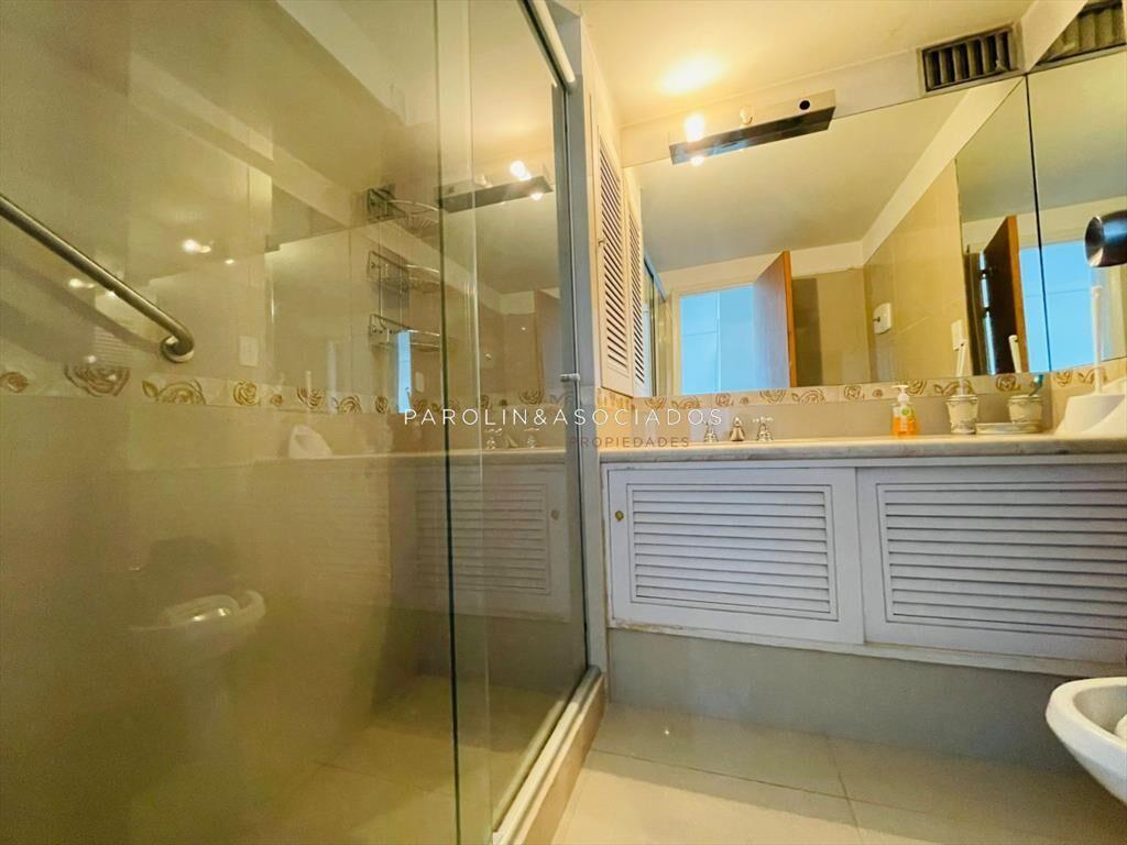 Apartamento en ventaa de 3 dormitorios en Punta