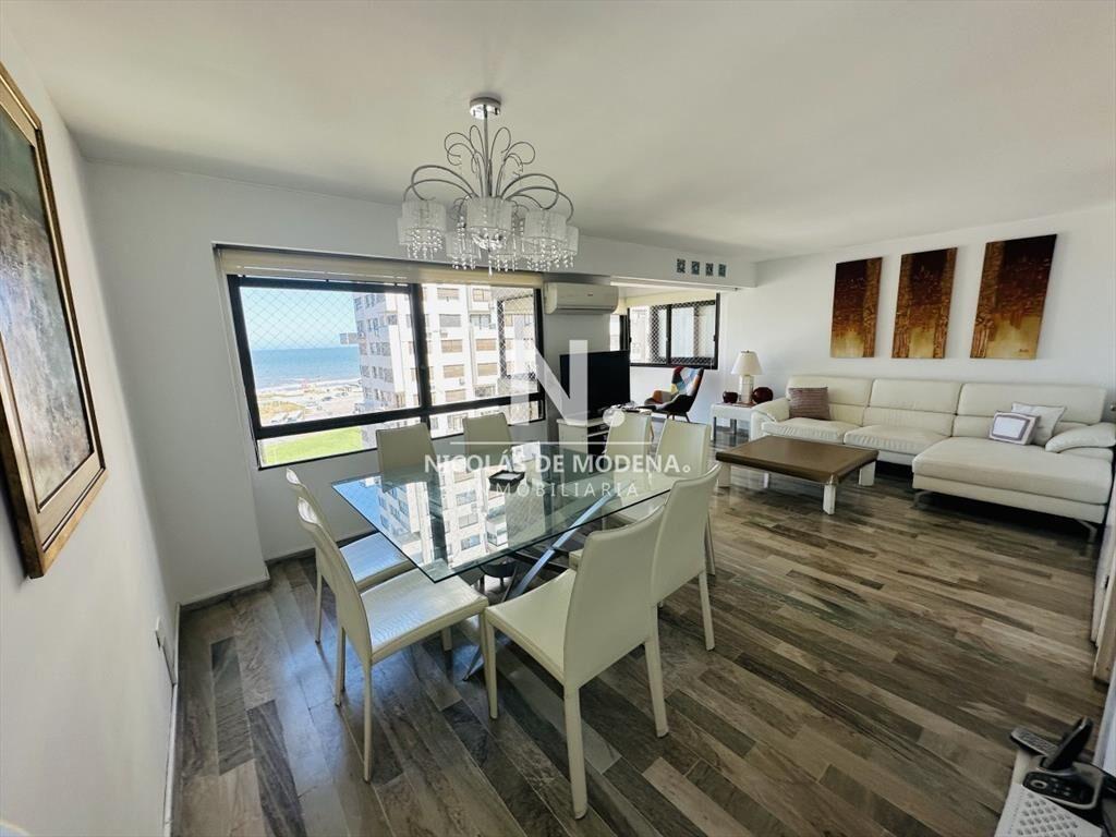 Apartamento en venta de 3 dormitorios en Playa ,