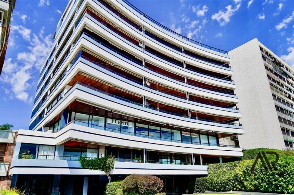 Venta de apartamento en el exclusivo Edificio Portofino ...
