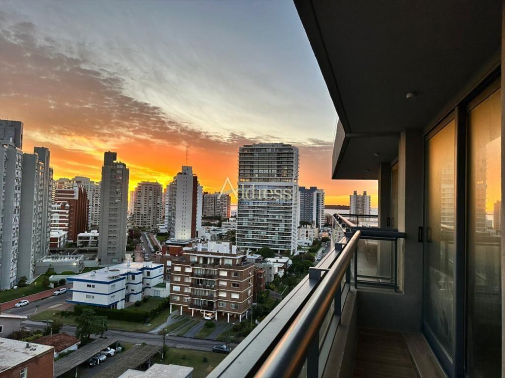En venta apartamento de  2 dormitorios con hermosa vista pa