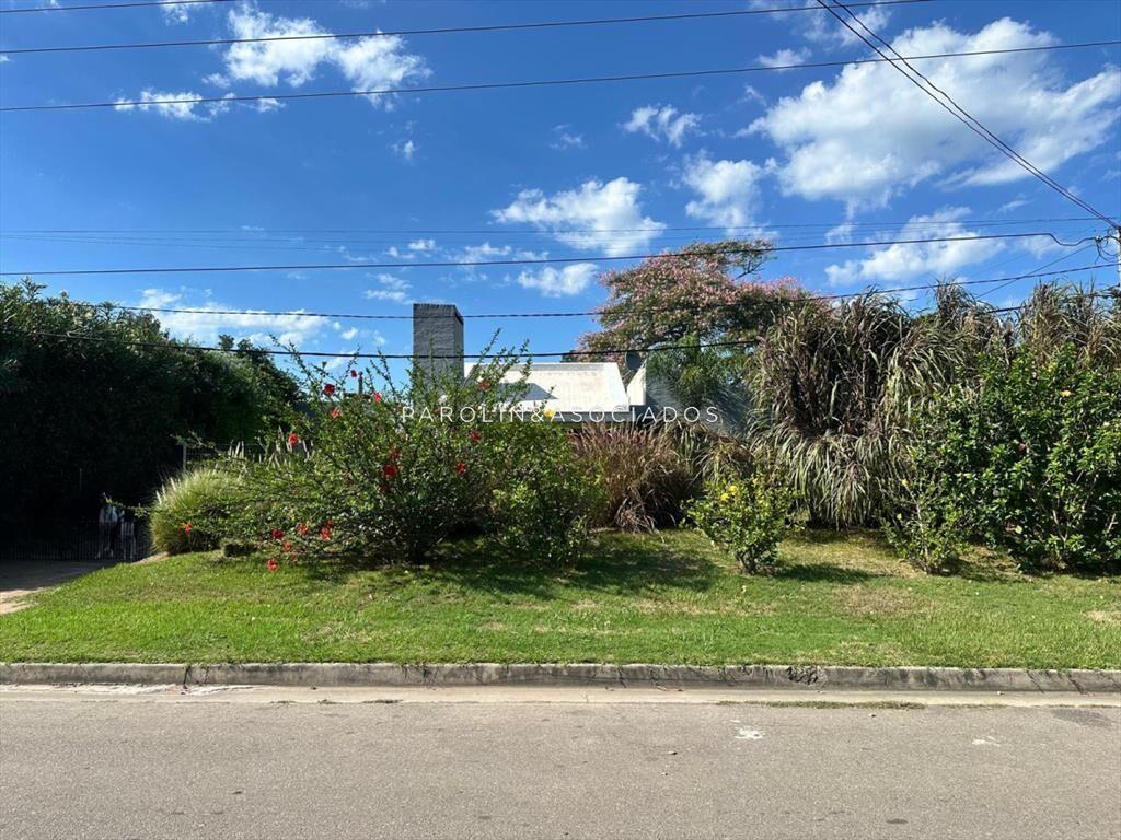 Venta de casa en Altos del Pinar, Punta del Este