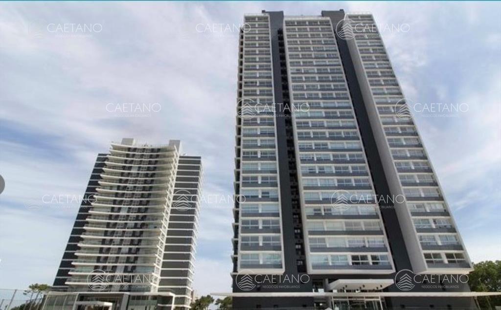 Apartamento en Torre One II. Al frente. unidad de