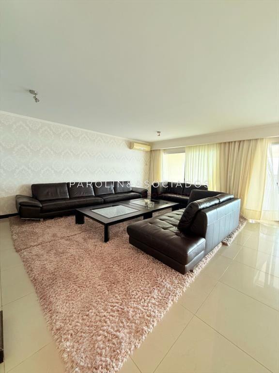 Apartamento en venta de 4 dormitorios en Torre