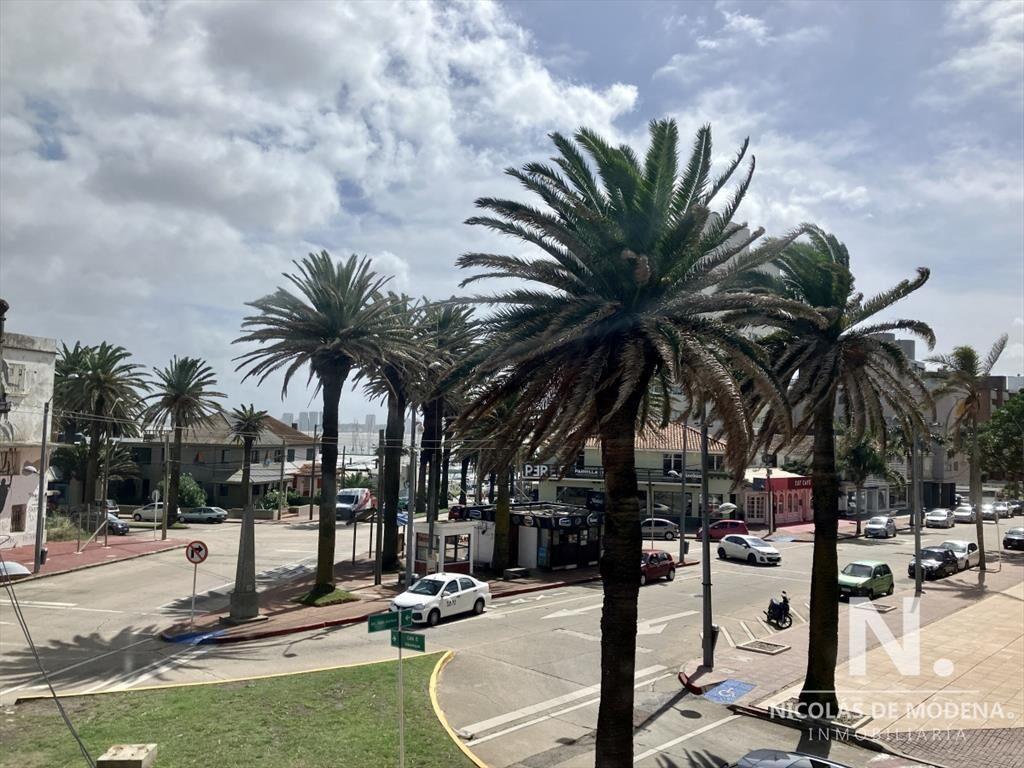 Apartamento en venta de 2 dormitorios zona Peninsula, PUNTA