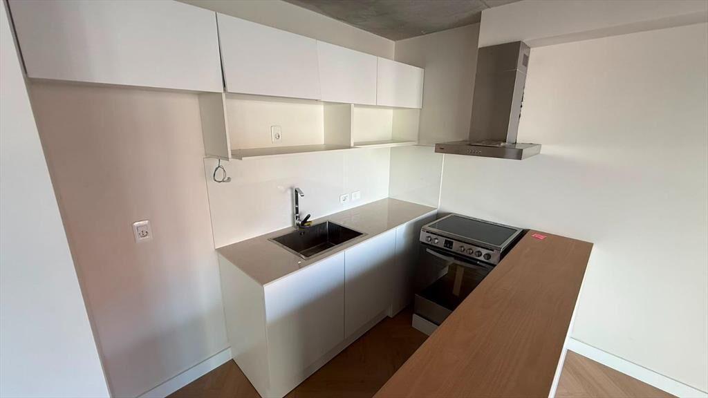 Agraciada esq. Ciganda, 1 dorm, terraza, parrillero, gge, e