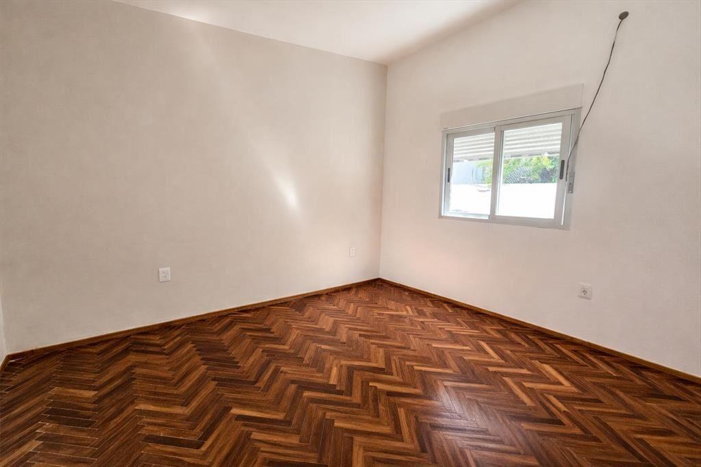 Venta apartamento de 1 dormitorio, planta baja- Carrasco No