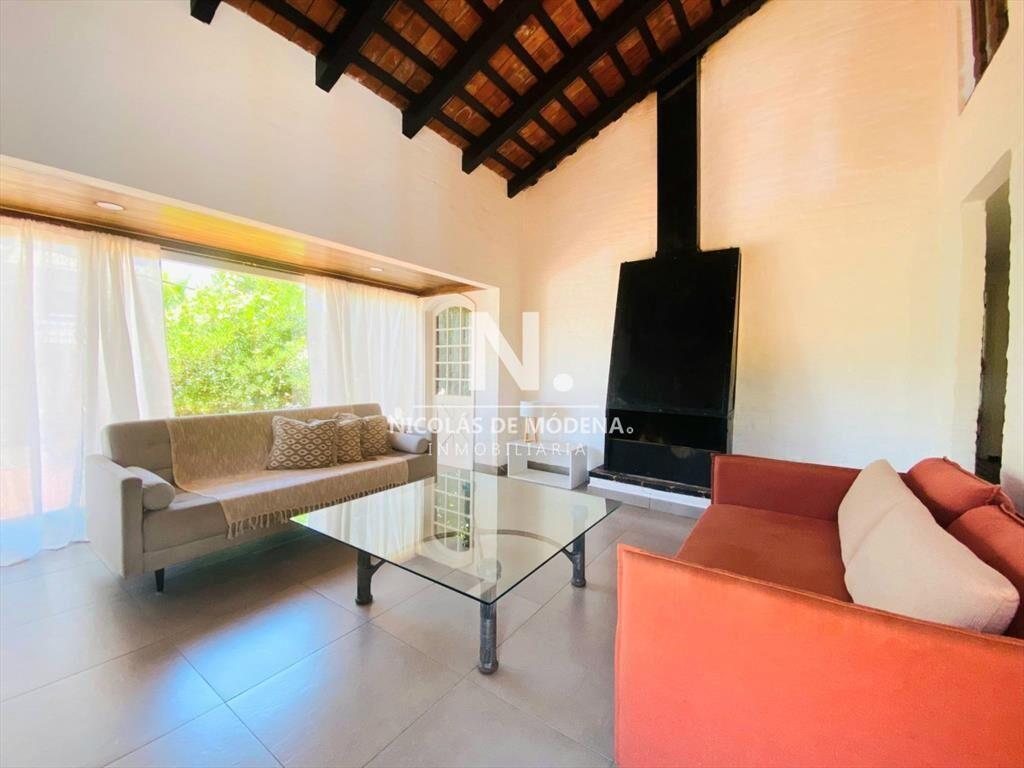 Excelente casa en venta de La Barra + 3 dormitorios y depen