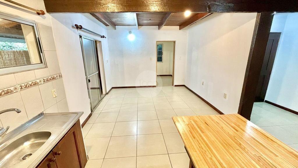Alquiler Casa 1 Dormitorio con Cochera, Pinar Sur