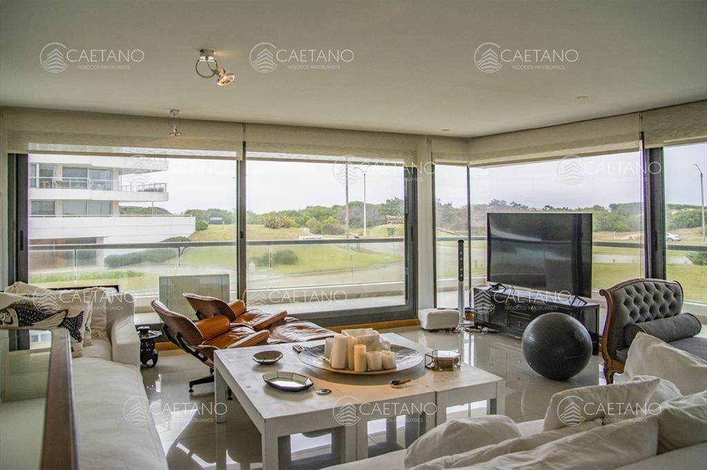 Venta Apartamento 3 dormitorios zona Playa Brava
