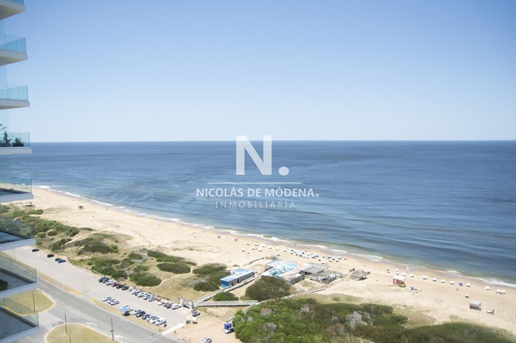 Le Parc III Punta Del Este,departamento de 4 en