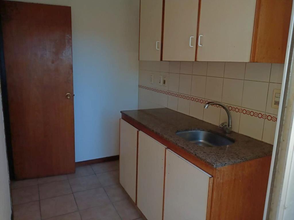 Apartamento en Venta CON RENTA de 3 dormitorios 2 baños ...