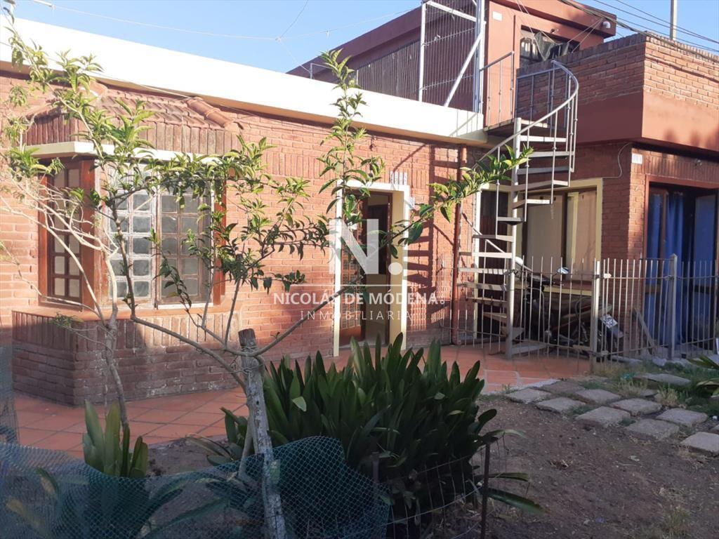 Casa en Maldonado: 4 Dormitorios, 3 Baños.