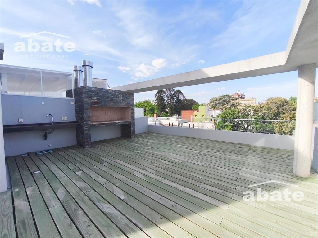 ¡Unidad única! Monoambiente tipo Loft con solárium y parril