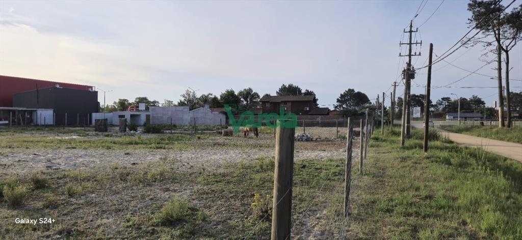 Terreno de 7375 m2 en Balneario Las Toscas Sur