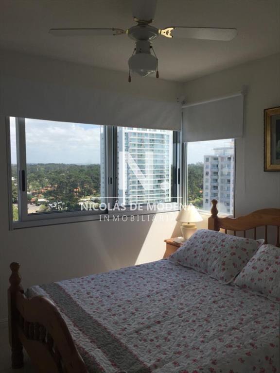 Apartamento de 2 dormitorios en Torre Amadeus con