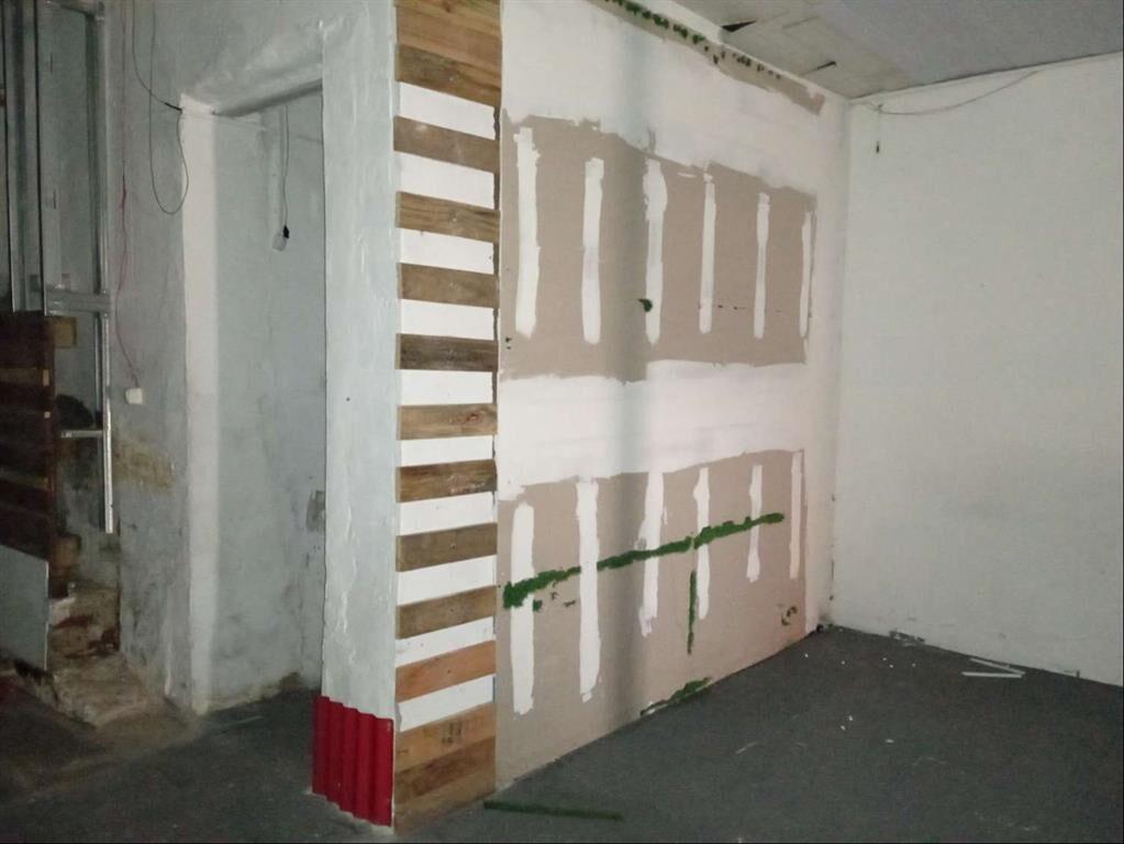 Alquiler de local de 266 m2 en Lezica.