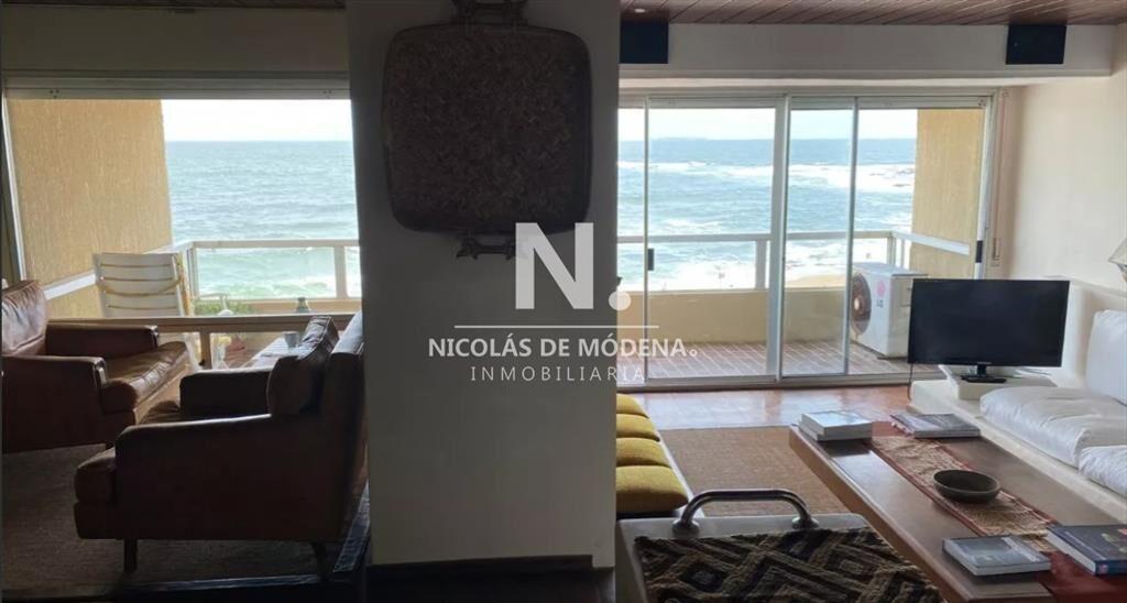 Vende apartamento de 2 dormitorios, con excelente