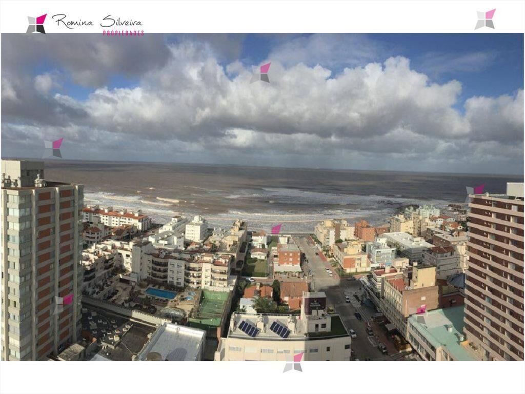 VENTA DE APARTAMENTO DE 3 DORMITORIOS EN PUNTA