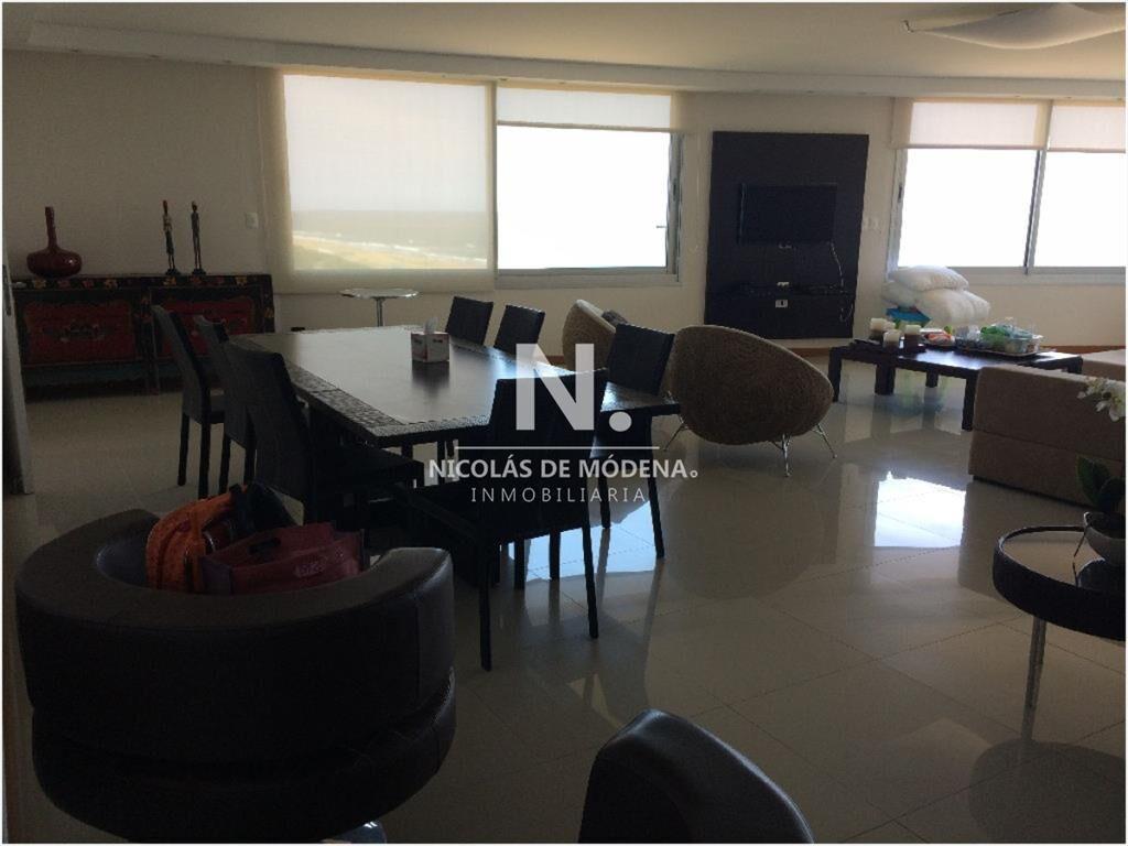 Vende gran departamento en Tiburon III, Punta del