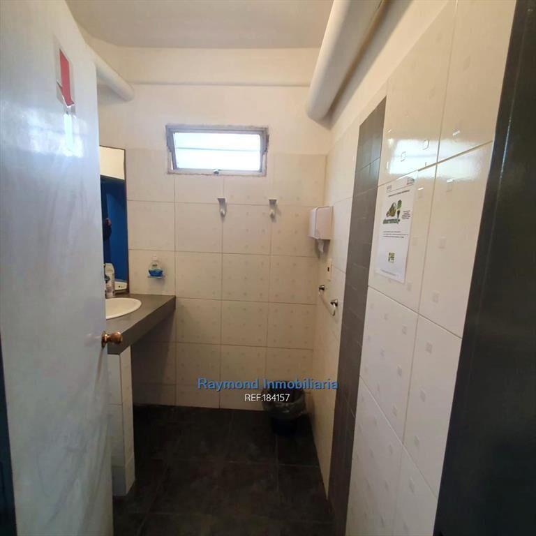 Venta local de 580m2 en Sayago