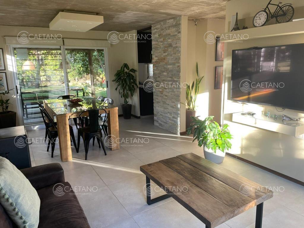Hermosa casa en venta en Burnett