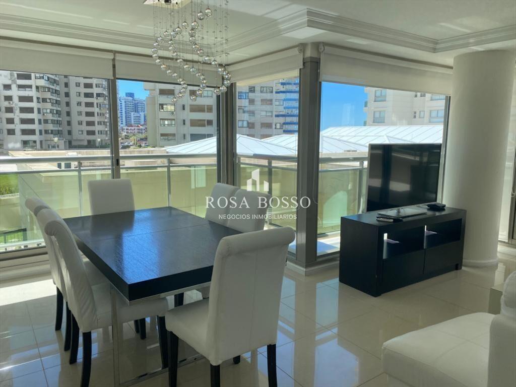Apartamento 2 dormitorios 3 baños garaje Punta